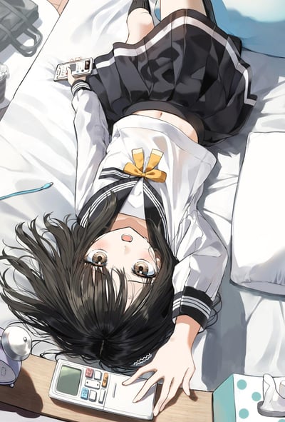 插画中一位穿着水手服的黑发少女仰躺在床上，白色衬衫搭配黑色百褶裙，胸前系着黄色蝴蝶结。她右手举着手机，左手垂落在床头柜上，头发凌乱地散落在枕头上，眼睛睁大嘴巴微张，露出惊讶的表情。床边散落着闹钟、牙刷等物品，营造出刚睡醒或赖床的日常场景。