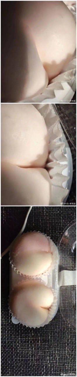 这是一张由三张图片纵向拼接而成的美食特写照片，展示了疑似白色糕点（可能是馒头或类似面食）的不同角度。第一张图片从上方俯拍，展示了两个圆润的白色糕点部分被纸张包裹的特写；第二张图片从侧面拍摄，展示了单个糕点放在带有褶皱边缘的纸质托盘中的样子；第三张图片展示了两个并排放在透明塑料盒中的糕点，每个都有独立的纸质托盘。整体色调柔和，突出了糕点的质感和形态。