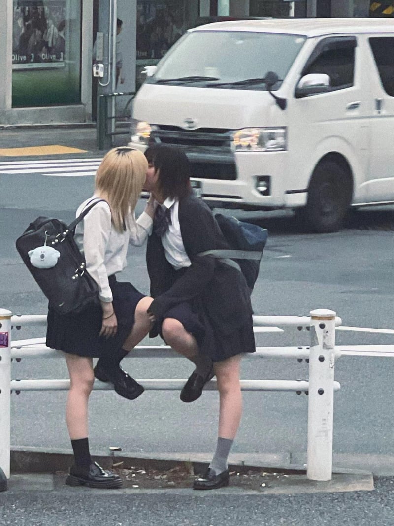 金发女生