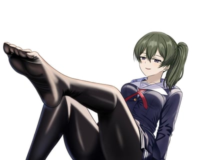 这是一张原创二次元插画，画面中是一位扎着低马尾的绿发少女，身着深蓝色水手服搭配红色领结，全身穿着光泽感十足的黑色连裤丝袜，她以放松的坐姿将一只脚抬起朝向镜头，面带浅笑，眼神带着一丝慵懒挑逗，背景为纯白色，突出了少女的腿部和整体造型，画风精致，黑丝的质感表现细腻。