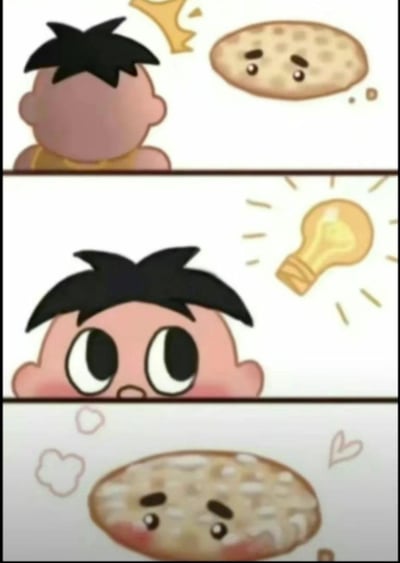 三格连环漫画展现男孩与拟人化饼干的互动：第一格男孩侧身望向带有担忧表情的饼干，上方有疑惑符号；第二格男孩正面特写，双眼圆睁，头顶出现灯泡符号表示灵光一闪；第三格饼干特写，脸颊泛红，周围有爱心和云朵符号，表情害羞。整体风格可爱温馨，充满童趣脑洞。