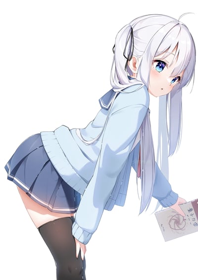 这是一张软萌风格的二次元插画，画面主体是一位银发双马尾的JK少女，她身着浅蓝针织开衫，内搭水手服，下身是藏青色百褶裙与黑色过膝袜。少女侧身弯腰，回头看向镜头，脸颊带着淡淡的红晕，眼神澄澈又带着一丝羞涩，一只手拿着一本写有“量子力学”字样的课本，背景为纯白色，整体画风清新治愈，没有双关、谐音梗或暗示内容。