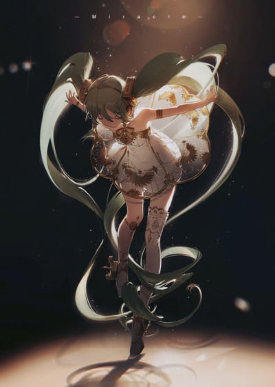 这是一幅以VOCALOID虚拟歌手初音未来为原型的原创同人插画，画面中初音未来以芭蕾舞者的姿态呈现，身着带有精致鎏金花纹的白色礼服，标志性的双马尾长发如丝带般优雅环绕身体，在暗调且点缀着光斑的舞台背景中，舒展双臂、单足点地前倾，仿佛正在演绎一场名为“Miracle”的梦幻舞蹈，整体氛围华丽优雅，充满恬静的氛围感，画面顶部标注有英文标题“Miracle”。