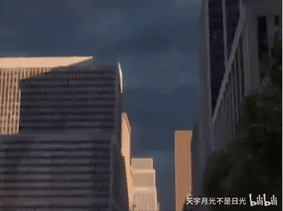 这是一个基于动画《超级大坏蛋》的配音改编梗图，通过磁性气泡音配合肌肉猛男形象，说出‘你在成都只能算是一个萝莉’的台词，形成强烈喜剧效果，在2025年中文网络走红。