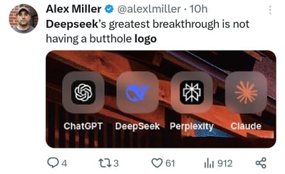 这是X（原推特）用户Alex Miller发布的一条吐槽推文，配图是手机屏幕上四个AI聊天应用的图标：ChatGPT、DeepSeek、Perplexity、Claude。推文文案调侃“DeepSeek最大的突破是没有像其他三个应用一样看起来像屁股（菊花）的logo”，玩视觉梗吐槽ChatGPT、Perplexity、Claude的图标造型类似菊花，凸显DeepSeek图标风格的不同，充满搞笑调侃的意味。