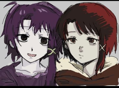 这是一幅手绘风格的同人插画，画面呈现了《Serial Experiments Lain》（《玲音》）中的岩仓玲音（紫发角色）与岩仓美香（红发角色）的半身像。左侧紫发的岩仓玲音嘴角上扬，露出轻松的笑容，头发用浅绿色的X形发饰固定；右侧红发的岩仓美香表情平静淡漠，头发别着白色的X形发饰，身着带毛领的棕色上衣。整体画风偏简约速写，线条随性，色彩柔和，无谐音梗或双关内容。