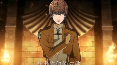 《进击的巨人》中的主角艾伦·耶格尔身着调查兵团制服，站在石墙与幕布背景前，面带自信微笑，双手交叉胸前。画面下方配有经典台词"献出你们的心脏"，整体氛围庄重而充满决心。