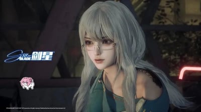 图片展示了游戏《Stellar Blade 剑星》中的女性角色特写。角色拥有银灰色长直发，刘海自然垂落，佩戴金色细框眼镜，眼神平静略带冷峻，侧身凝视镜头。身着墨绿色露肩服饰，肩部有金色装饰细节。背景为暗色调工业风场景，可见金属结构与模糊绿植，右侧有红色霓虹灯光点缀。左上角有蓝色发光效果的游戏logo“Stellar Blade 剑星”，左下角有一个粉色卡通贴纸。整体画面呈现科幻与写实结合的3D渲染质感。