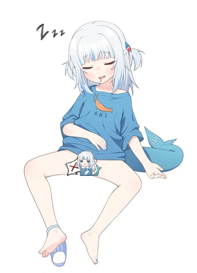 一幅动漫风格的插画，描绘了一个白发少女。她穿着印有虾图案和"EBI"字样的蓝色T恤，闭着眼睛似乎在睡觉，头顶有"Zzz"的睡眠符号。少女有着类似美人鱼的蓝色尾巴，大腿上还有一个小型的、带有"X"标记的自己的迷你形象。整体画面呈现出可爱、宁静的氛围。