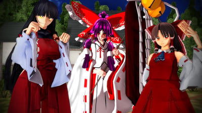 这是一张使用MikuMikuDance（MMD）制作的3D渲染二次创作图，画面中三位带有巫女风格的角色同框：
1. 左侧角色：黑长发黄瞳，身着红底配浅蓝外褂的巫女装束，双拳抬起摆出充满气势的姿势，表情严肃锐利。
2. 中间角色：紫长发红瞳，身穿带有红纹的白色巫女礼服，手持长杖，背后有大型红色装饰，表情温婉柔和。
3. 右侧角色：棕发橙瞳，是《东方Project》中的经典角色博丽灵梦，身着红裙配白袖，手持印有日文的符咒，姿态从容。
背景是带有日式低矮建筑和绿植的户外场景，整体充满东方奇幻风格，属于东方Project粉丝的自制衍生作品。