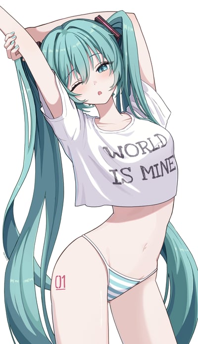 图中是VOCALOID旗下的虚拟歌手初音未来，她有着标志性的薄荷绿双马尾，正双手举过头顶伸懒腰：一只眼睛俏皮眨起，脸颊带着淡淡的红晕，嘴巴微张，神态慵懒又可爱。她穿着印有“WORLD IS MINE”字样的白色短款T恤，露出纤细腰腹，下身搭配薄荷绿白条纹内裤，手臂上代表初音身份的“01”标识清晰可见。