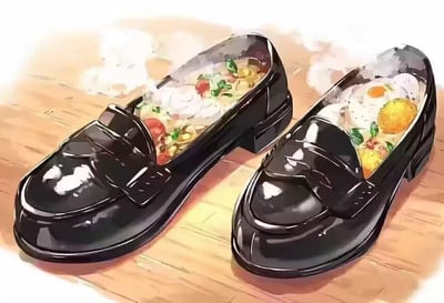这是一幅AI生成的创意插画，将黑色亮面乐福鞋的内部替换成了满满当当的餐食，左边鞋里有煎蛋、蔬菜、类似意面的食物，右边鞋里则有煎蛋、水果和配菜，冒着热气的食物和皮鞋的外壳形成荒诞又有趣的视觉反差，属于纯粹的创意视觉设计，没有双关或谐音梗。