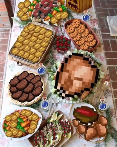 这是一张现实餐桌场景和《我的世界》像素食物元素拼贴的整活梗图。餐桌上原本的美食被P上了大量《我的世界》游戏里的典型食物如烤鸡、土豆、饼干、蘑菇炖菜、牛排等的大像素贴图，还有药水瓶元素。整个画面带有强烈的游戏感和二次元趣味，表情包风格明显，适合用来调侃节日大餐或游戏党聚会的话题场景。没有明显双关语、谐音梗或暗示。