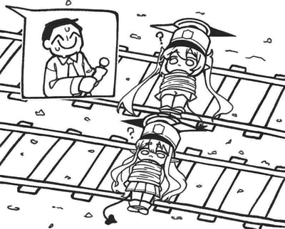 这是一幅黑白线稿风格的原创卡通漫画，采用剧场式构图呈现荒诞的玩梗场景。画面中两条平行铁轨上各绑着一名头戴列车长样式帽子的少女，她们脸上露出困惑的神情，下方的少女身上还连接着一个疑似引线的装置；画面左上角的独立框内，一名手持话筒的男性脸上冒汗，神态尴尬，仿佛正在进行播报。这幅图是对影视剧中经典的「人质被绑铁轨」老套剧情的反套路改编，将人质设定为与铁轨场景强关联的列车员形象，通过这种错位制造出荒诞搞笑的反差效果，没有谐音或双关梗。
