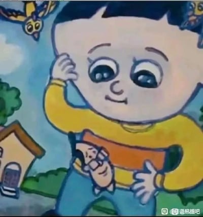 这是一张对经典国产动画《大头儿子和小头爸爸》进行恶搞二次创作的静态图。图中颠覆了原作的角色设定，原本头大身小的大头儿子变成了身形巨大的角色，他手放在头上，脸上带着疑惑的表情；而原作里头小身型正常的小头爸爸则被缩小，“装”在大头儿子的上衣口袋里，面带微笑露出上半身。背景保留了原作风格的卡通化房屋、树木与飞鸟，整体通过P图改编的方式，制造出与原作强烈反差的搞笑效果，打破了原动画的角色大小设定，带来荒诞的趣味感。