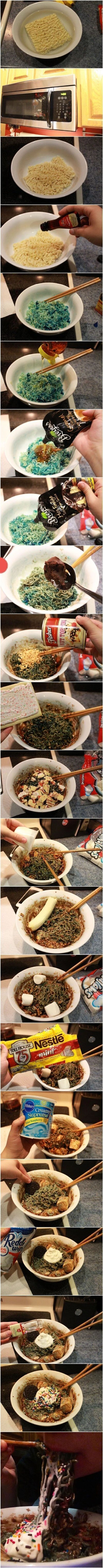 这是一组竖版超长连环实拍图，完整记录了一个极具猎奇感的泡面黑暗料理制作过程：初始将干泡面加水后放入微波炉加热泡发，随后加入深色调味液体把泡面染成怪异的蓝绿色；接着开始往泡面中疯狂添加各类甜品食材，包括糖浆、巧克力酱、巧克力糊、坚果碎、带糖屑的饼干、奶油块、棉花糖、巧克力豆、树莓风味奶油、奥利奥饼干，最后还撒上彩色糖屑；最终成品是泡面与大量甜品混合的不伦不类的黑暗料理，最后一步创作者将这碗“料理”直接打翻在台面上，整个过程充满了离谱的整活感，完全颠覆了泡面的常规食用方式。