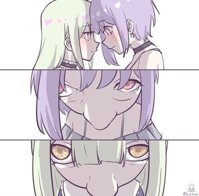 三格纵向连环漫画，描绘两位少女从亲密互动到表情崩坏的反差场景。第一格：浅绿色长发少女与紫色短发少女脸颊相贴，双方脸颊泛红，发间漂浮着粉色心形图案，氛围甜蜜；第二格：紫色短发少女面部特写，表情突然扭曲，眼睛斜吊，嘴角下拉，呈现夸张的颜艺效果；第三格：浅绿色长发少女同样面部特写，双眼圆睁突出，嘴巴瘪起，表情错愕且扭曲。整体通过前后表情的强烈对比制造搞笑效果。