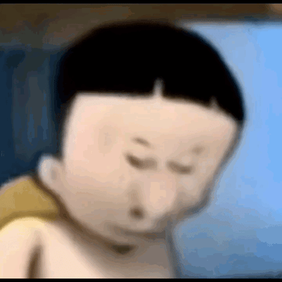 这是一张卡通魔改动图，画面主体是经过画风魔改的大头儿子形象，他一开始面无表情地正视前方，随即歪头露出狡黠的笑容，之后抬起手捂住嘴，头部向一侧倾斜，呈现出拼命憋住笑意、仿佛暗自想到了有趣的事或是藏着坏主意的窃喜神态。