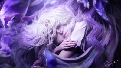 画面呈现了一位有着蓬松卷曲渐变白发（发梢晕染淡紫色）的少女，她侧躺在被半透明紫色花瓣状物体环绕的空间中，脸颊带有类似泪痕的深色纹路，双眼紧闭，一只手轻搭在身侧，整个人仿佛沉眠其中。紫色柔光弥漫在整个场景，细腻的毛发质感与半透明花瓣的光泽相互映衬，营造出静谧、神秘又带着淡淡忧郁的奇幻氛围，如同少女置身于专属的花之梦境。