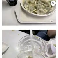 这是一张上下拼接的对比图，上图呈现了摆放在白色托盘里的一盘完整煮饺子，是准备享用的状态；下图则是食用完毕后剩下的透明塑料餐盒，餐盒内已无食物，仅残留少量汤汁，直观展示了从准备享用美食到光盘的完整用餐过程。