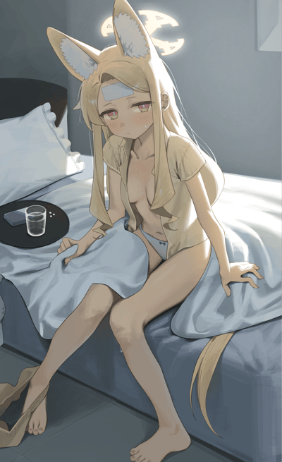 深夜的卧室里，《蔚蓝档案》的狐耳少女尾形康娜坐在床边，额头上贴着退热贴，脸上带着虚弱疲惫的神情，身上挂着汗珠，看起来正发着烧。床边托盘上的水杯和药片说明她正准备吃药，一只脚还没穿好拖鞋，整个人状态虚弱，尽显需要被照顾的模样。