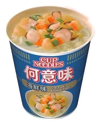 一张杯面产品图片，展示了印有'何意味 海鲜味'字样的蓝色杯面包装，杯面内有海鲜、蔬菜等配料。
