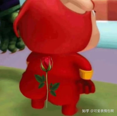 图片展示了一个红色卡通角色的背影，角色穿着红色的衣服，右手戴着黄色的手环。最引人注目的是从角色背部中央长出一朵红色的玫瑰花，花茎上有绿色的叶子。背景模糊，隐约可见一些彩色的块状物体。