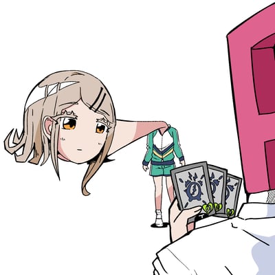插画中一位浅棕色头发、橙色眼睛的动漫女孩正侧身望向右侧，表情略显疑惑。她的视线似乎落在某人手中的三张卡牌上，卡牌上有闪电图案和字母'Q'。背景中还站着一个穿着绿白蓝相间运动服的人物剪影，右侧有一个粉红色的物体，可能是门或柜子。