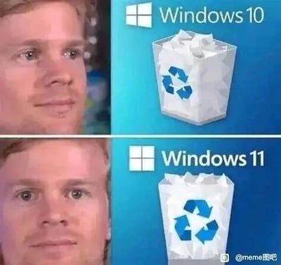这是一张上下对比的P图改编梗图，上半部分展示Windows 10的系统标识与正常立体样式的回收站图标，旁侧的真人眼神看向一侧，表情平淡；下半部分展示Windows 11的系统标识与被捏扁样式的回收站图标，旁侧的真人眼神直视前方，表情流露无奈感。该图通过回收站的视觉变化，拟人化地调侃Windows 11在设计或用户体验上给部分用户带来“缩水、憋屈”的感受，用人物表情的变化呼应这种对系统的吐槽情绪。