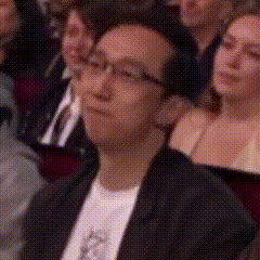 未知戴眼镜男子