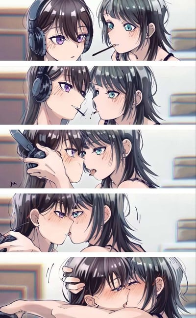 这是一组由五格画面组成的原创百合向卡通连环漫画，描绘了两位黑发少女的暧昧互动：
1. 紫眼少女戴着耳机，绿眼少女叼着Pocky饼干棒看向对方；
2. 两人凑近，咬着同一根Pocky；
3. 绿眼少女摘下紫眼少女的耳机，Pocky被咬断；
4. 两人直接亲吻在一起；
5. 两人相拥着亲吻，脸颊泛红，氛围甜蜜害羞。
整组画面没有文字对白，通过动作和表情传递出暧昧甜蜜的百合氛围，没有双关或谐音梗。