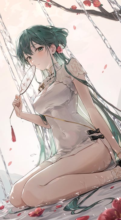 一幅精美的动漫插画，描绘了一位青发少女坐在樱花树下的场景。少女有着翠绿色的长发，梳成一个高马尾，发间插着一朵粉色樱花。她身穿带有蕾丝花边的白色旗袍式连衣裙，手持一把精致的折扇，眼神娇羞地望向一侧。背景是飘落的樱花花瓣和垂下的树枝，营造出唯美恬静的氛围。