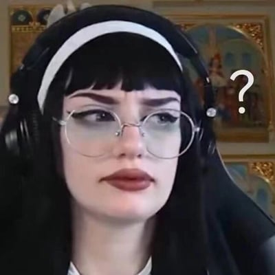 图片中是一位戴着黑色耳机和白色发带的修女，她戴着圆形眼镜，表情困惑迷茫。右上角有一个白色的问号符号，强化了疑惑的情绪。背景是华丽的宗教风格装饰，有金色边框的画作和拱形图案，营造出庄严而神秘的氛围。