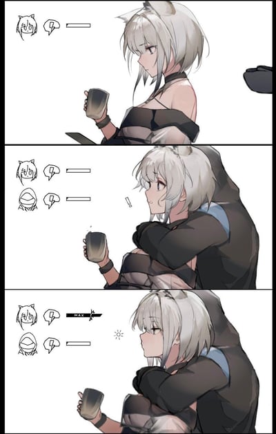 这是一幅《明日方舟》的同人三格连环漫画，描绘了干员拉普兰德手持杯子时，被化身黑袍的博士突然从背后抱住的场景：第一格中拉普兰德神情平静地拿着杯子；第二格博士突然抱住她，拉普兰德露出惊讶的表情，杯子险些洒出；第三格拉普兰德脸颊泛红，露出害羞的神态，同时左上角的状态标识显示她的好感度直接拉满至MAX，整体是甜蜜的CP向互动内容。