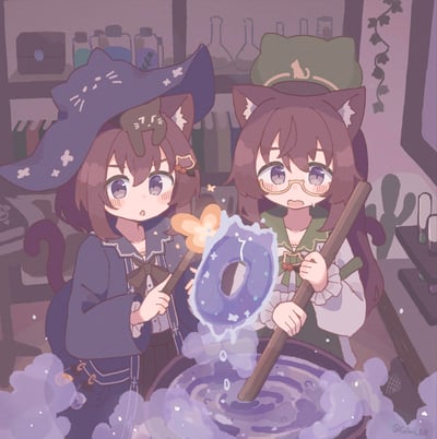 画面展示了两位猫耳女孩在实验室中制作魔法药剂的场景：左侧女孩戴着猫形巫师帽，手持魔法棒，一脸惊讶地看着眼前的产物；右侧女孩戴着猫形军帽，握着搅拌棍，脸上满是慌张与无奈。她们熬制的药剂变出了一个类似游泳圈的奇怪蓝色物体，魔法锅周围冒着泡泡，背景是摆满实验瓶的架子，整体画风软萌治愈，呈现出温馨又带点小失误的魔法日常。