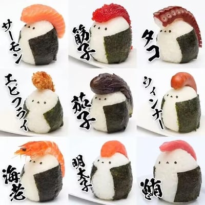 这是一张3x3九宫格布局的静态图片，展示了9个造型可爱的日式饭团（onigiri）。每个饭团均以白色米饭为主体，中间用海苔包裹，顶部点缀着不同的食材作为“头发”，并通过两颗黑色小海苔点出萌萌的眼睛，整体看起来像一个个迷你小人。从上到下、从左到右的饭团 toppings 分别为：三文鱼片、红色鱼子（筋子）、章鱼足、炸虾、烤茄子、香肠、鲜虾、明太子、金枪鱼片，每个饭团旁边都配有对应的日文名称文字。图片构图清晰，色彩鲜亮，将普通的饭团赋予了拟人化的可爱形象，充满治愈感和趣味性。