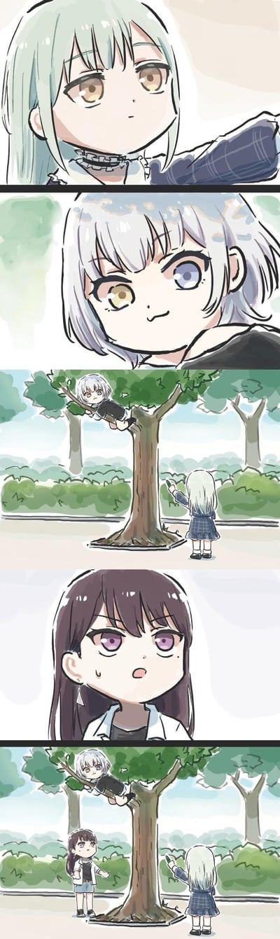 这是一组《Girls Band Cry》的Q版同人四格漫画：
1. 第一格：河原木桃香伸出手，表情严肃，似乎在呼叫树上的人；
2. 第二格：井芹仁菜露出得意的坏笑，看起来对自己爬树的行为很是满意；
3. 第三格：场景拉远，井芹仁菜坐在公园的树杈上，河原木桃香站在树下指着她，像是在喊她下来；
4. 第四格：安和昴赶到现场，脸上带着震惊又无奈的表情，显然是来“抓”调皮爬树的仁菜了。
漫画用可爱的Q版画风还原了角色性格，调皮的仁菜和操心的昴的互动十分有趣。