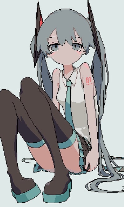 这是一幅像素风格的原创同人插画，描绘了虚拟歌手初音未来的坐姿形象。角色保留了标志性的灰蓝色双马尾、白色无袖衬衫、蓝绿色领带与短裤，搭配深棕色过膝长袜，左臂的标志性01纹身清晰可见，双马尾末端的黑色装饰带有红色细节，整体画风简约复古，角色神态清冷慵懒，还原了初音未来的经典特征。