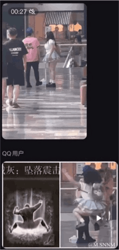 这是一张上下拼接的搞笑梗图，上半部分是现实场景中一位穿短裙的女生在户外湿漉漉的路面行走的视频截图，她的走路姿势看起来用力且有节奏感；下半部分左侧是游戏《艾尔登法环》里角色的“坠落震击”技能特效图，右侧是女生的动作特写截图，配文“灰：坠落震击”，将女生的走路姿态与游戏技能动作关联，通过反差感制造搞笑效果，调侃女生的走路姿势如同释放游戏震地技能。