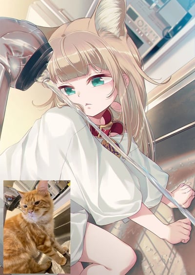 图片主体为动漫风格的猫耳少女，她有着金色长发、绿色眼眸，穿着宽松的白色衬衫，正跪在水龙头下方，水流从水龙头中流出，她微微仰头注视前方，表情略带认真。左下角有一个小插图，是一只橘色虎斑猫在相同场景下的照片：猫咪坐在水龙头下，水流同样从水龙头流出，猫咪抬头看向上方，姿态与动漫少女高度相似。整体画面通过将真实猫咪的可爱姿势转化为动漫猫耳少女形象，形成了萌系且富有对比趣味的视觉效果。