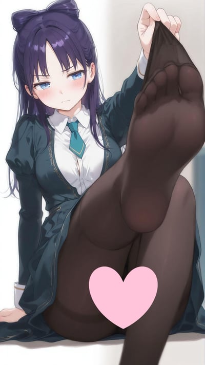 图中是一位紫发蓝眼的二次元制服少女，她身着白衬衫、深绿色制服外套与蓝绿色领带，脸颊泛起红晕，带着害羞窘迫的神情，正抬手拉扯脚上的黑色丝袜，脚朝向镜头，画面下方用粉色爱心做了隐私遮挡，整体画风细腻柔和，氛围羞涩暧昧。