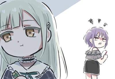 这是一张Q版风格的BanG Dream! It's MyGO!!!!!同人插画，画面呈现了两个角色的强烈情绪反差：左侧的若叶睦有着浅绿长发，脸颊鼓起，带着委屈又赌气的表情；右侧的八潮瑠唯是紫发短发造型，眉头紧皱、咬牙切齿，愤怒地盯着手中的手机，头上的线条强化了她的暴躁状态，生动展现了两人截然不同的情绪。